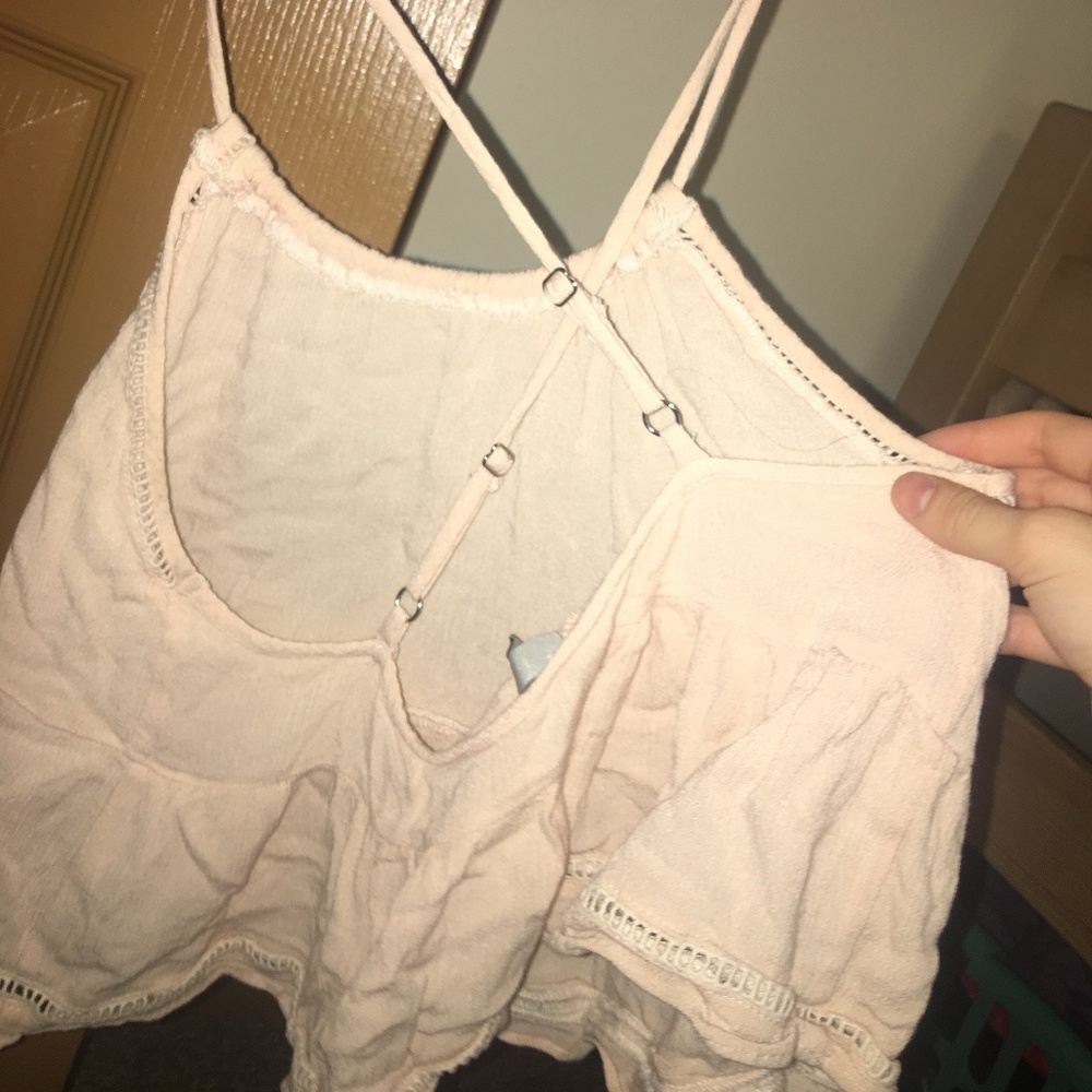 peach tank top